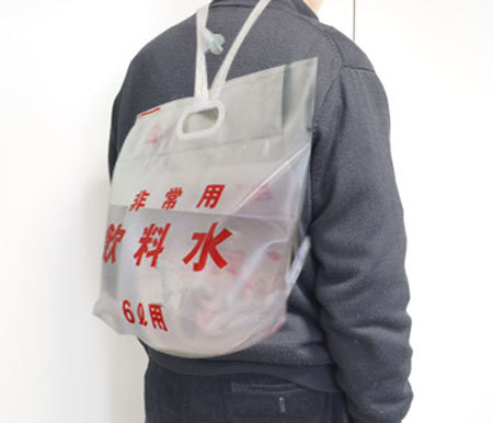 【商品紹介】ウォーターバッグ 非常用飲料水袋(背負い式) 6L用