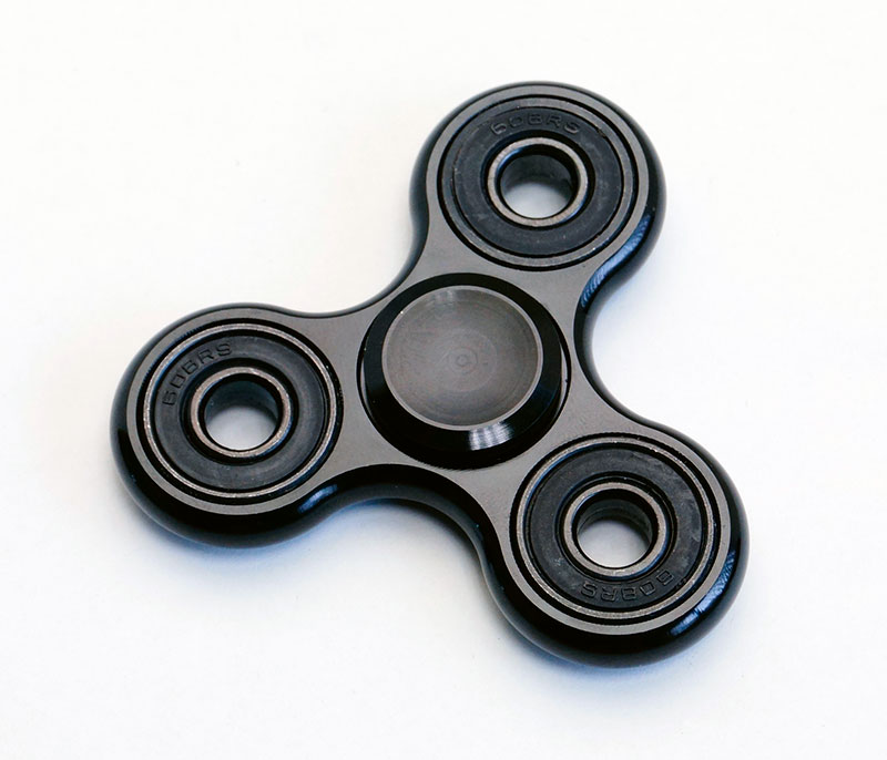 ハンドスピナー Hand Spinner トライタイプ(3枚羽) ブラック