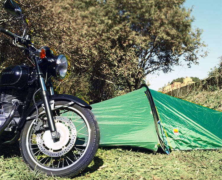 バイクでのソロキャンプに理想的なテント【ゼロフィスコンパクト2】